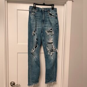 American Eagle Ripped Curvy Mom Jean